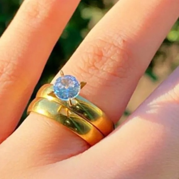 Engagement ring -wedding band set Gold-plated stainless steel, zirconia, size 7 - Picture 6 of 16